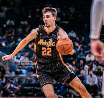 而湖人在转 而湖人在转