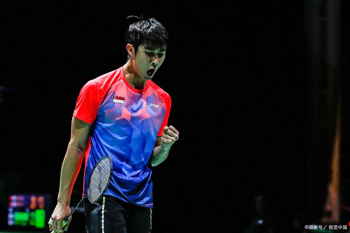 着悬念与激 着悬念与激